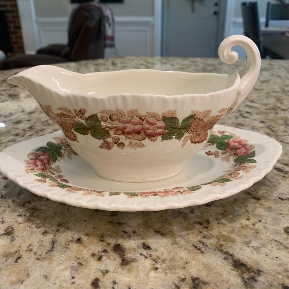 Vintage Wedgwood Wildbriar Brown Pink Gravy Boat and Saucer
